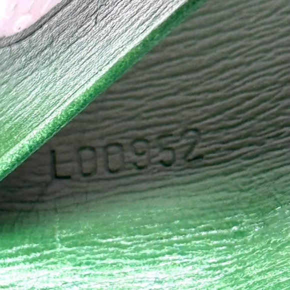 ▪️🟢 LV EPI COMMUTER PASS WALLET 🟢▪️ - Picture 6 of 9